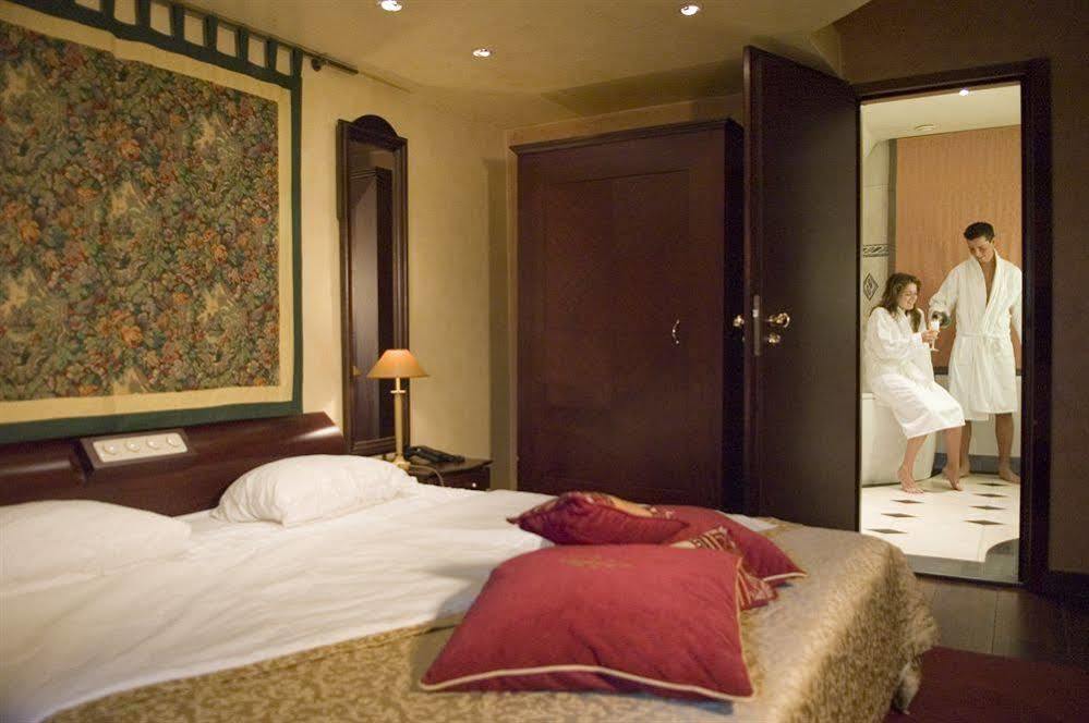 Romantik Hotel Kasteel Daelenbroeck Херкенбош Екстериор снимка